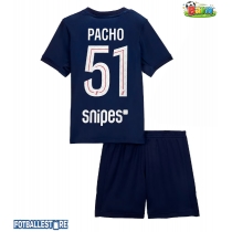 Paris Saint-Germain Willian Pacho #51 Hjemmedraktsett Barn 2025-26 Kortermet (+ Korte bukser)